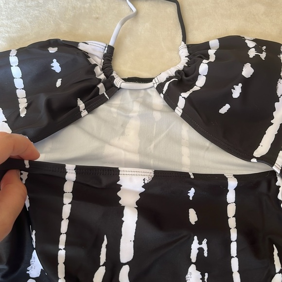 SHEIN - Tie Dye Cut Out One- Piece Swimsuit - Picture 3 of 7
